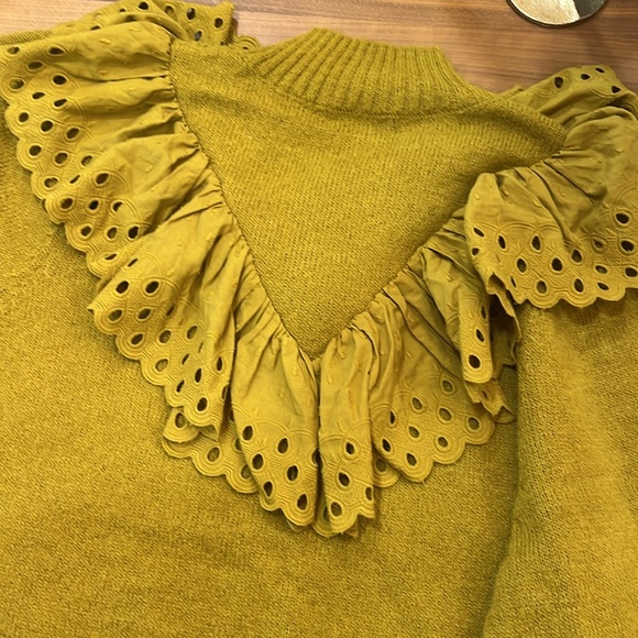 Mustard Ruffled Women's Sweater NWOT - Picture 5 of 8